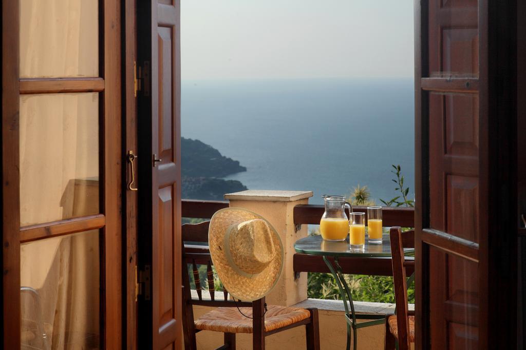Stilvi Hotell Tsagarada Rum bild